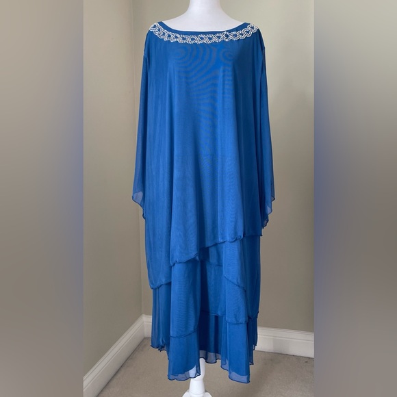 Marina NWOT Plus Size 3/4 Sleeve Embellished Boat Neck Tiered Dress Size 24 - Picture 4 of 11